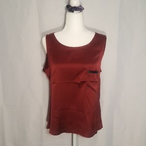 Beautiful sleeves maroon top